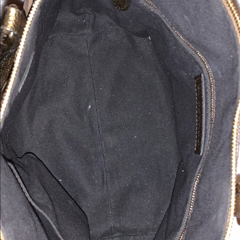 Classic Burberry Tote (Pristine Condition) - image 5